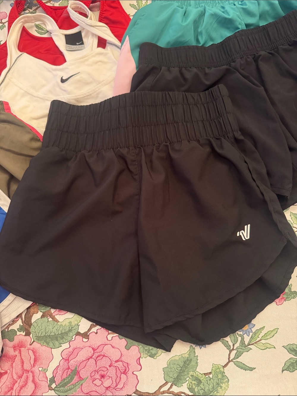 Huge Nike/workout bundle - Picture 6 of 14